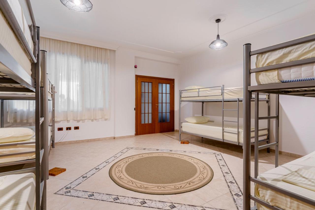 Hostel Nena Semi 地拉那 外观 照片