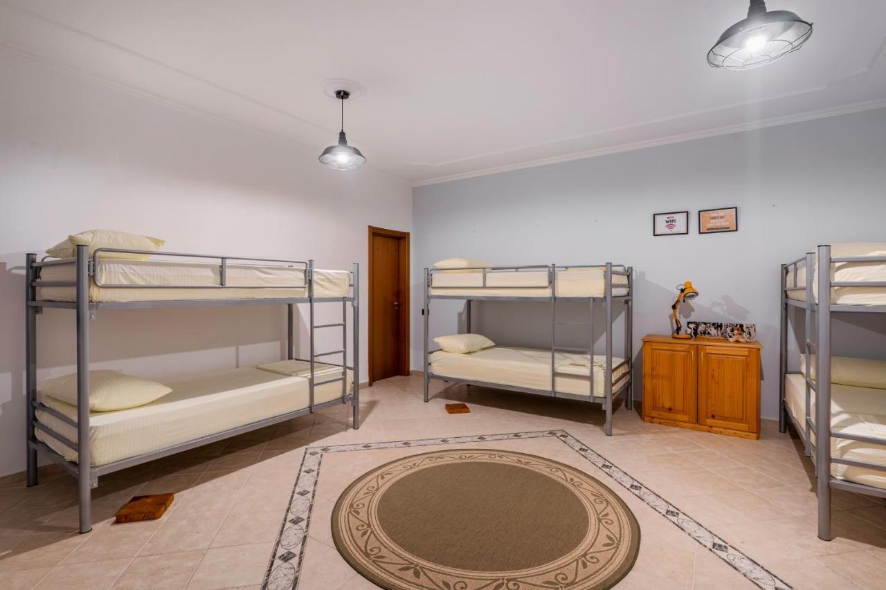 Hostel Nena Semi 地拉那 外观 照片
