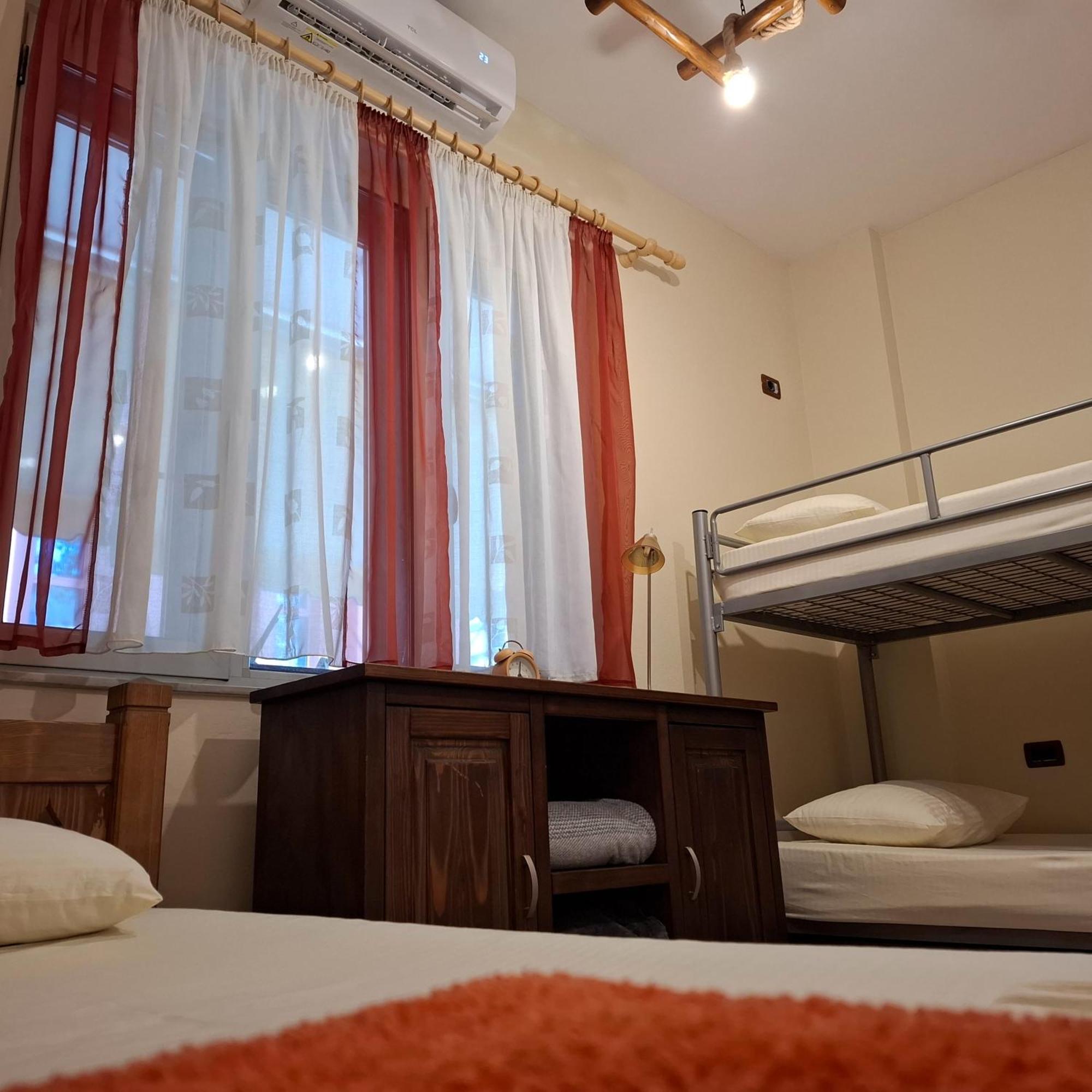 Hostel Nena Semi 地拉那 外观 照片